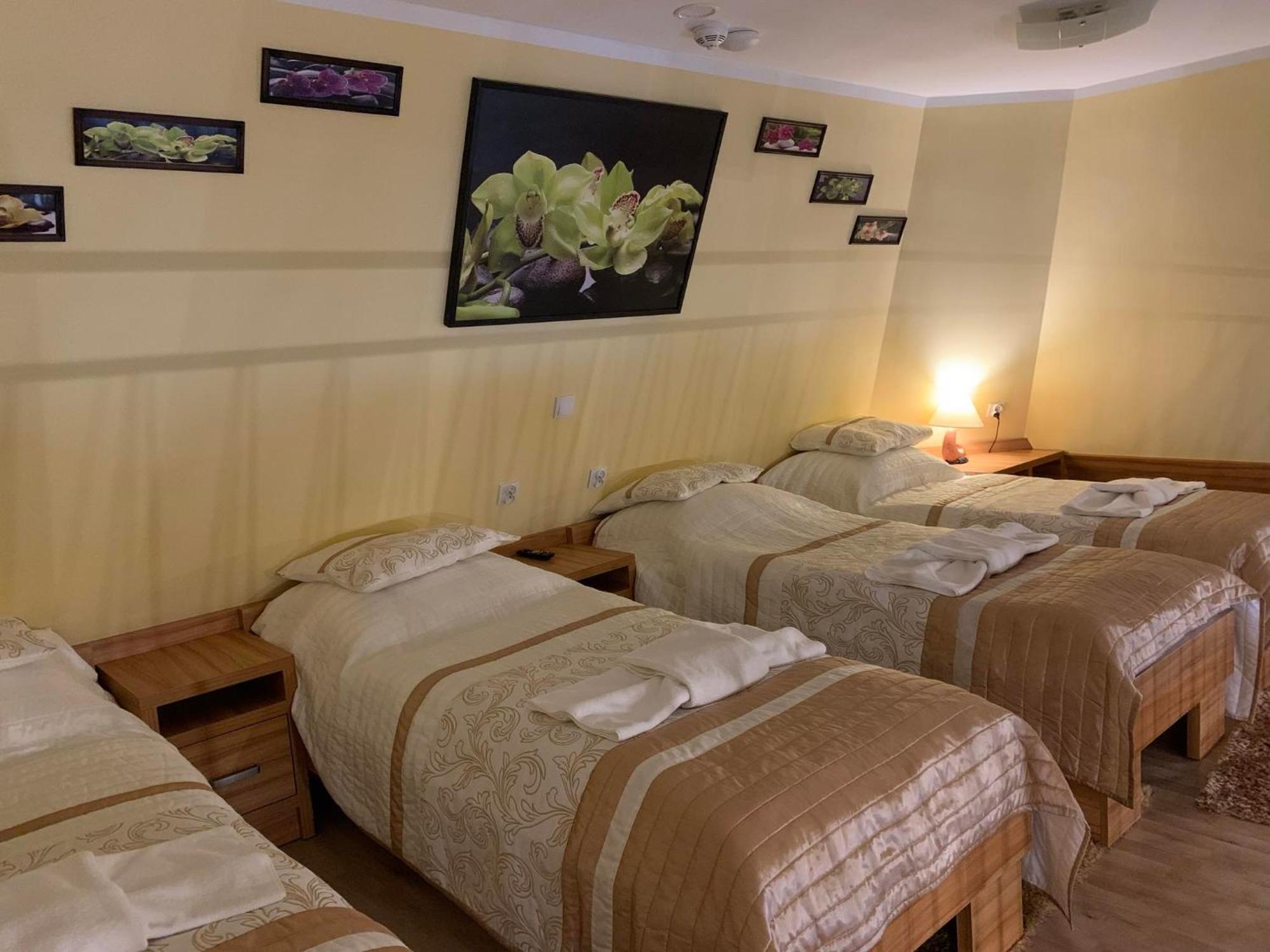 Aparthotel Piramida Boleslawiec  Exterior foto
